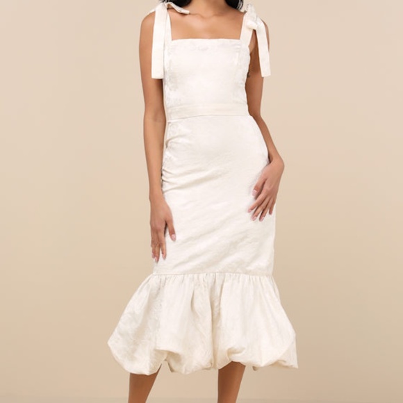 Lulus Silvia Ivory Floral Jacquard Trumpet Midi Dress White - Size L - Picture 1 of 1